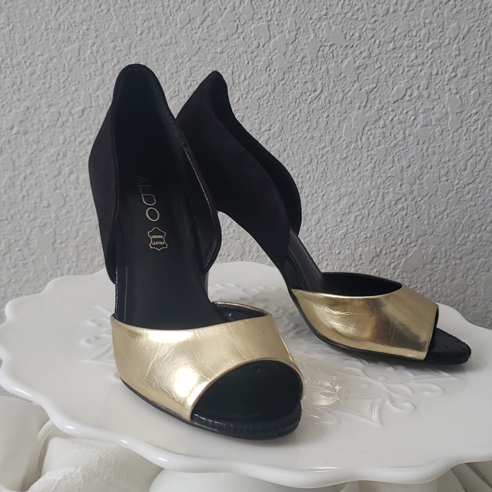 Aldo Peep Toe Cut Out Heels - Picture 3 of 5